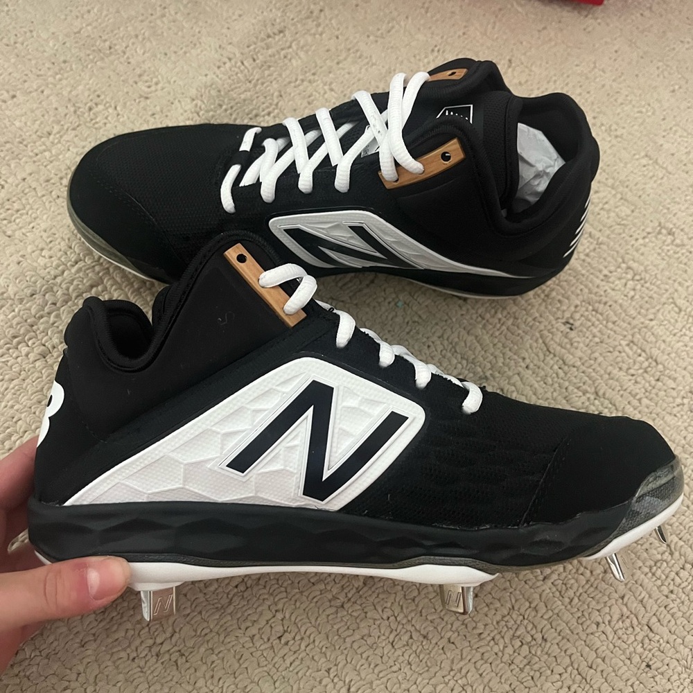 New Balance Metal Cleats